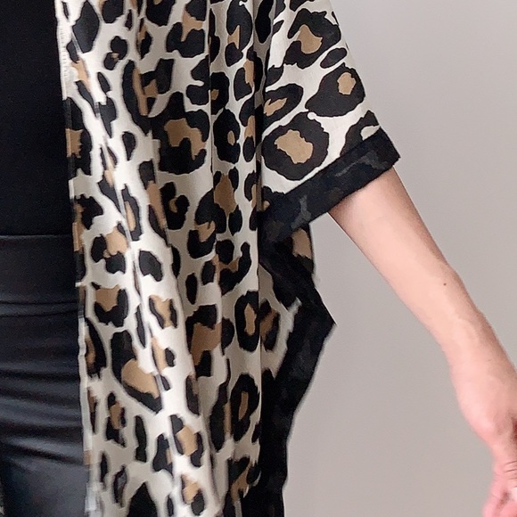 BOHEMIAN LEOPARD PRINT KIMONO DUSTER - Picture 5 of 5